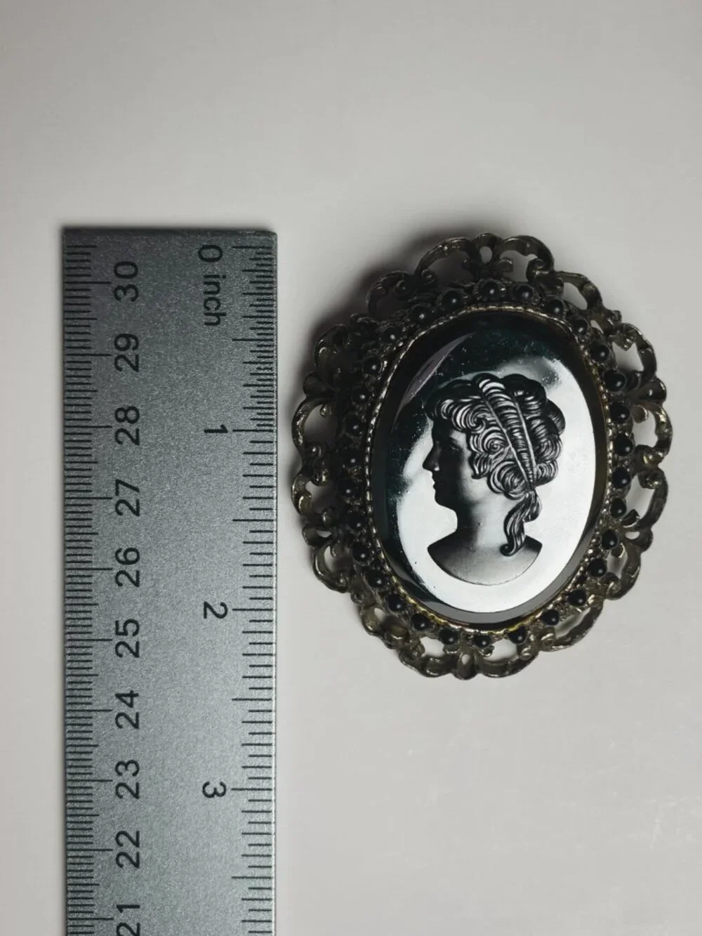 Vintage Oversized Victorian Gothic Style Black Cameo Art Nouveau Pendant Brooch